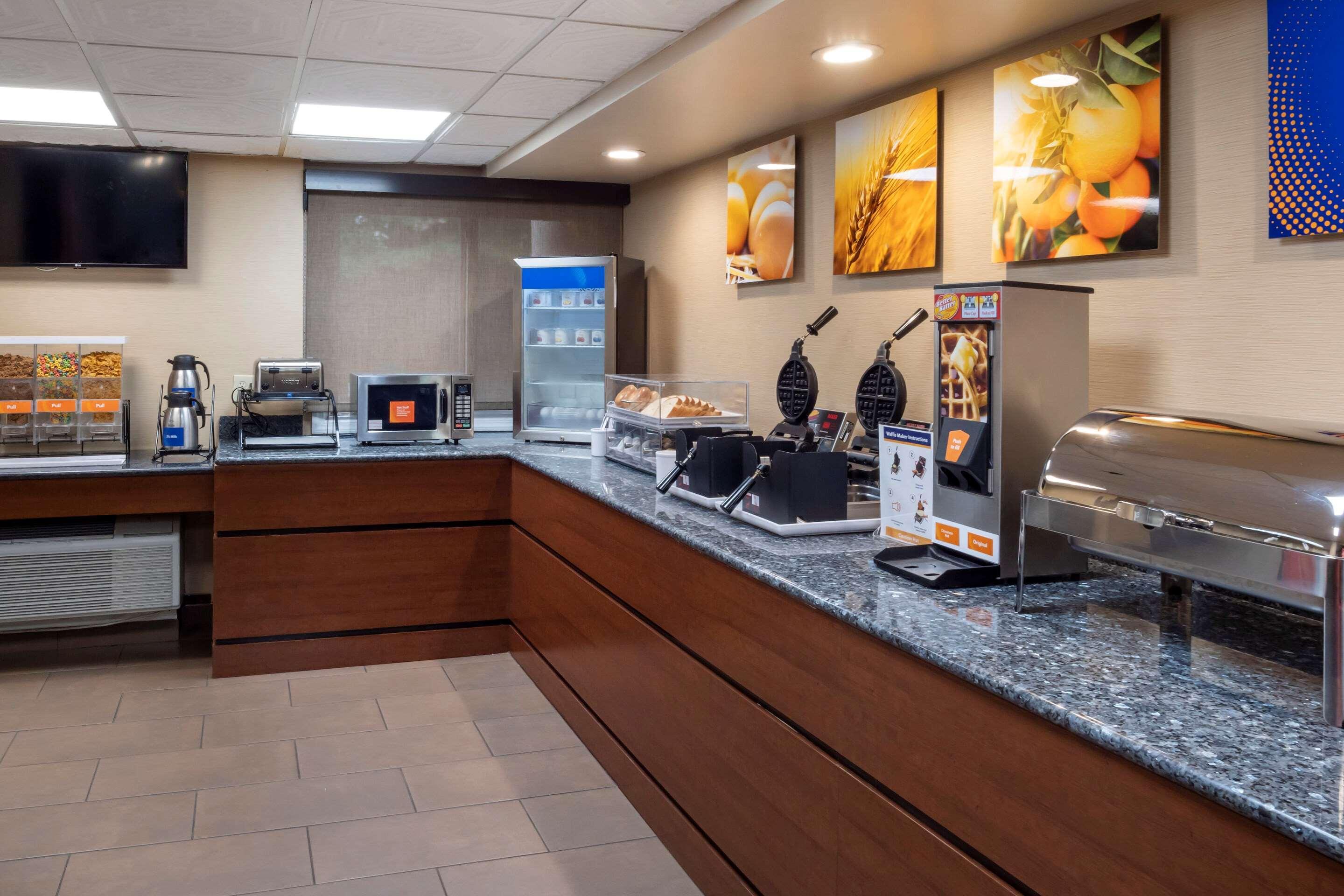Comfort Inn Edison - New Brunswick Exteriér fotografie